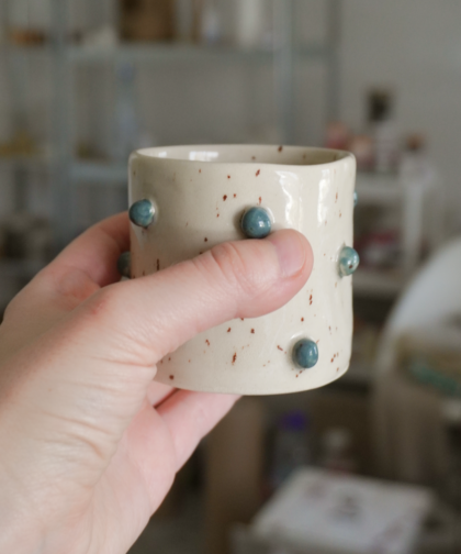 czarka w kulki niebieskie, nakrapiana