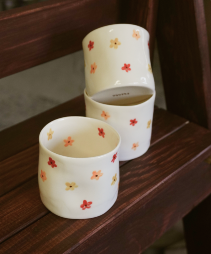 porcelanowe czarki w kwiatki